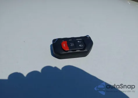 2022 Jeep Wrangler Unlimited Sahara 4X4 z USA, uszkodzony, nr VIN 1C4HJXEM7NW206585